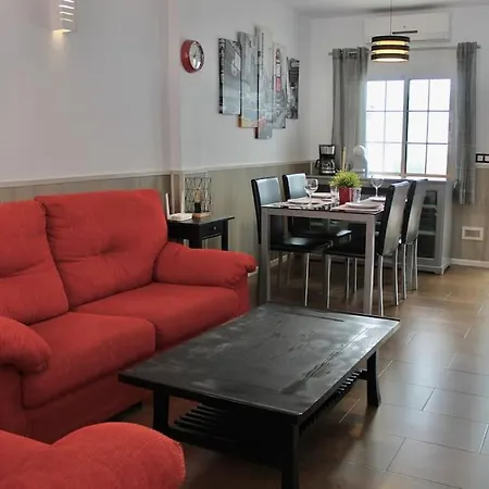 Coqueta Casita Cerca A La Playa Nyaraló